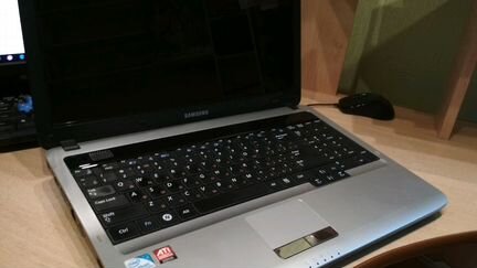 Ноутбук SAMSUNG rv508 сломанный