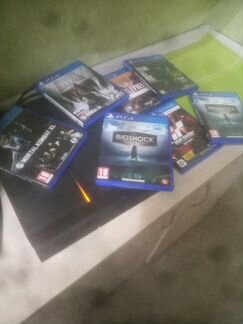 PlayStation 4 + 50 игр и два геймпада