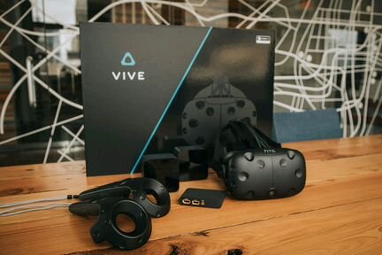 Очки виртуальной реальности HTC ViVe