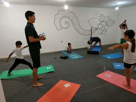 Занятия по йоге в Элисте для взрослых и детей