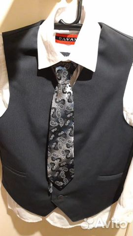 1классный школьный форма для мальчиков почти новое