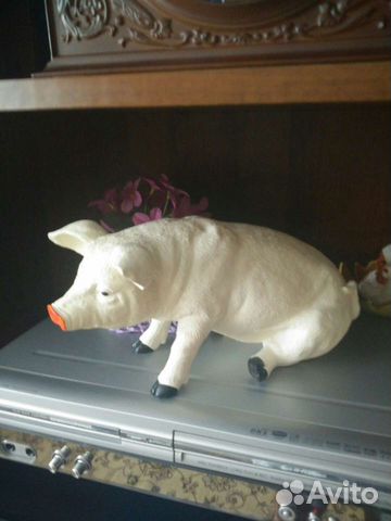 Статуэтка копилка свинья
