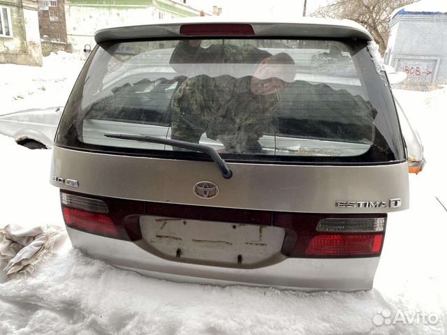 Дверь багажника(5-я дверь) тойота эстима