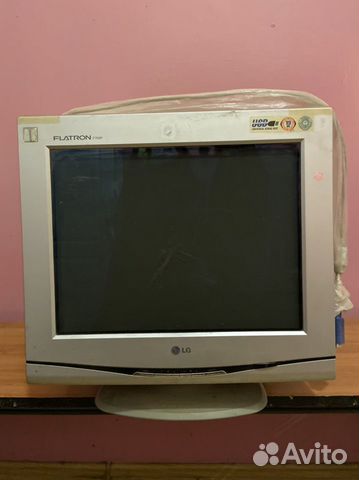 Монитор LG Flatron F700P