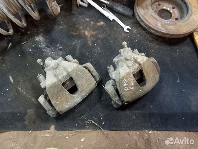 Суппорт передний Форд фокус 3