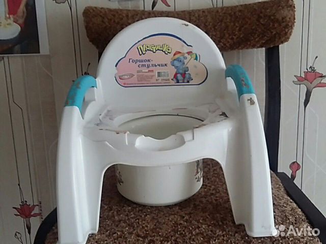 Детский санитарный стульчик с горшком