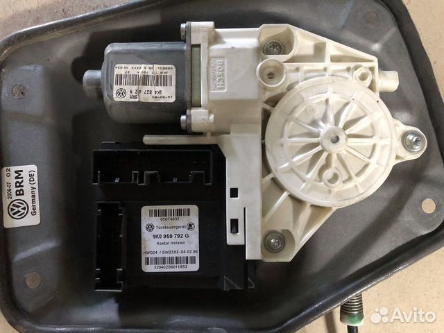 Моторчик стеклоподъемника VAG 1K0959792G