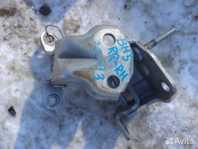 Петля двери задняя правая Subaru Legacy BH5 EJ206