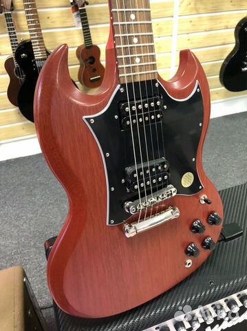 Gibson SG Tribute Vintage Cherry Satin