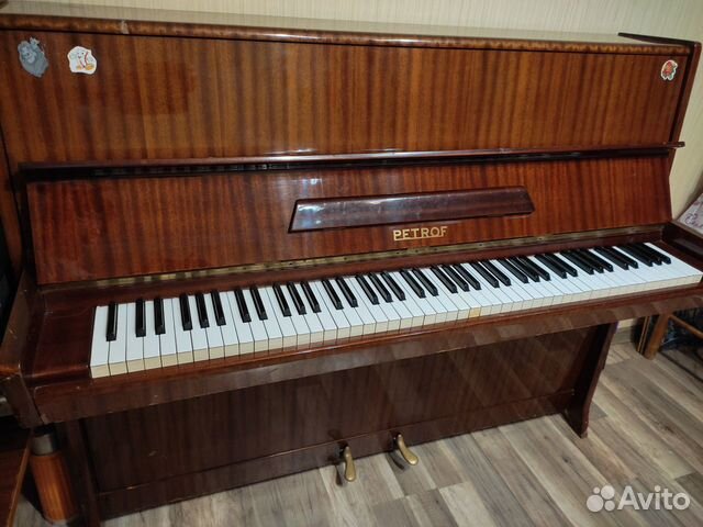 Пианино Petrof
