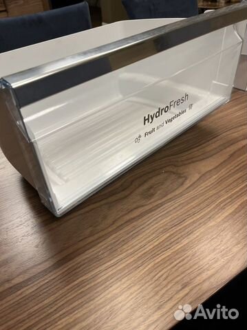 Полки и ящик для холодильника Bosch