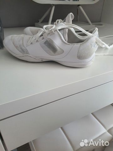 Кроссовки для чирлидинга