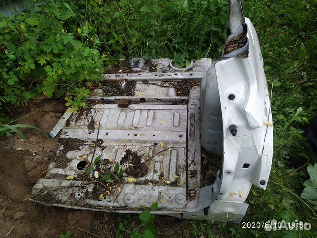 Peugeot 308 SW задняя панель с полом