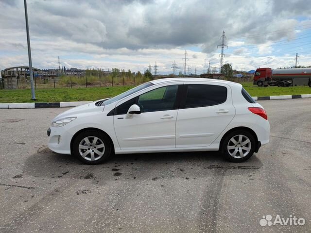 Peugeot 308 1.6 AT, 2011, 140 966 км