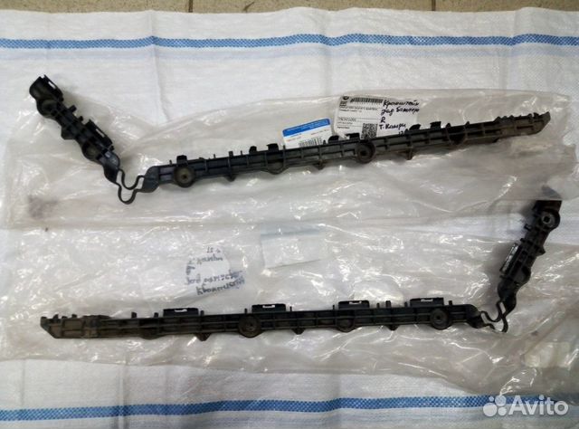 Кронштейн зад бампера лев и правы Toyota Camry V50