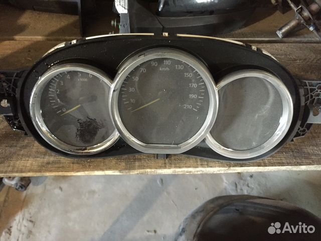 Щиток приборов Рено Логан 2