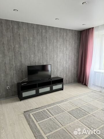 

2-к. квартира, 70 м², 6/10 эт.