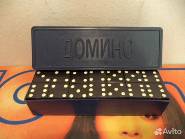Домино новые, темно-синий цвет футляра, фишки чер