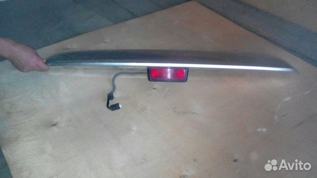 Спойлер двери багажника Toyota nadia