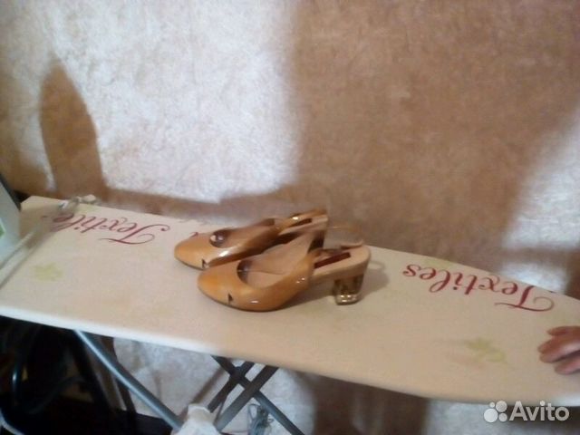 Продам босоножки р.38 Продам босоножки р.38