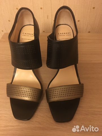 Босоножки фирмы(Carnabi)