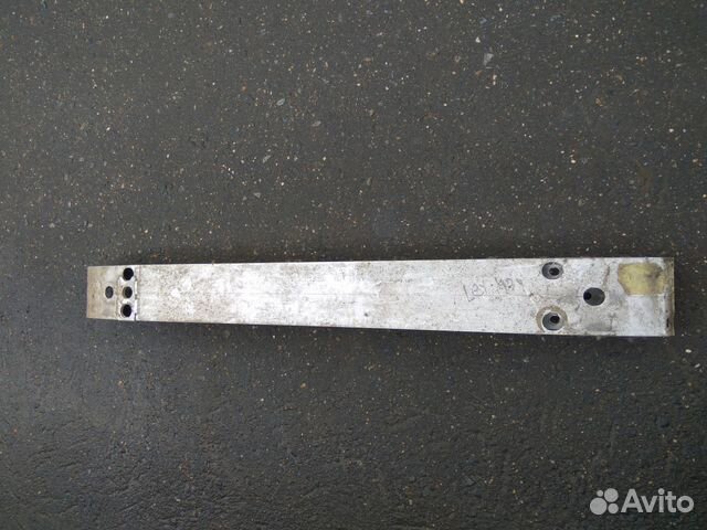 Усилитель переднего бампера Лексус LS430