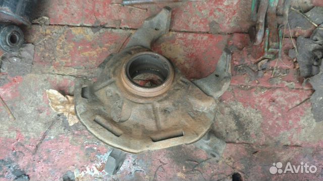 Поворотный кулак и суппорт mazda 626