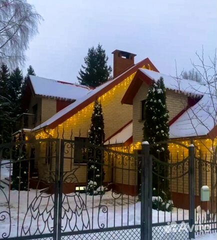 

4-к. дом, 250 м²
