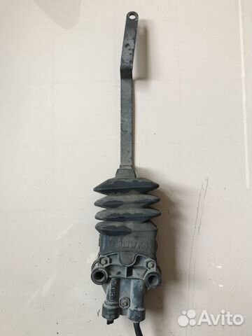 Кран уровня пола кабины Renault Premium 1996-2004