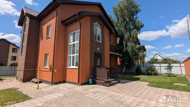 

8-к. коттедж, 360 м²