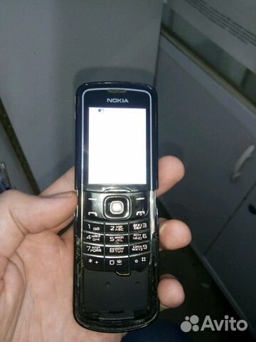 Nokia 8600