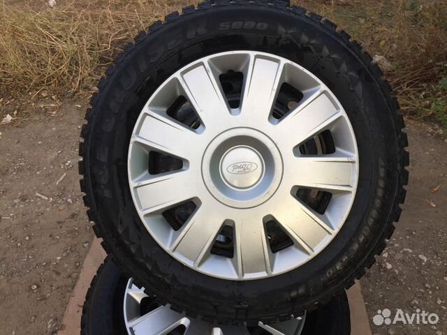 Зима Bridgestone 195/65/R15 на штампах