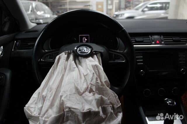 Подушка в руль (муляж, накладка) Skoda Octavia A7