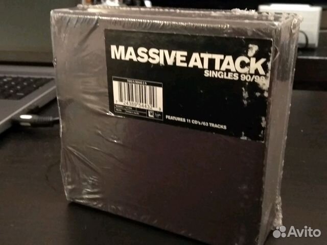 Massive Attack "100th Window". Massive Attack logo. Massive Attack "no Protection". Massive Attack "Mezzanine".