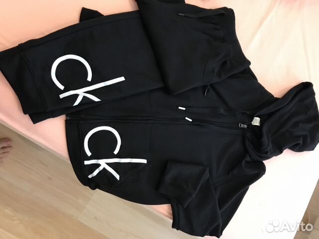 Костюм спортивный женский Calvin Klein Костюм спортивный женский Calvin Klein