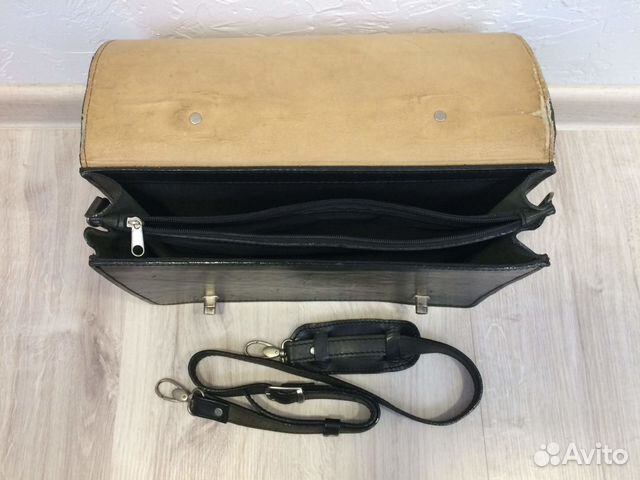 Кожаный мужской портфель Кожаный мужской портфель