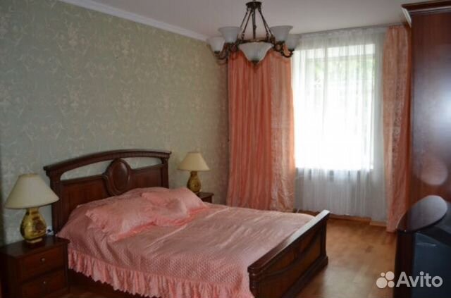 4-к квартира, 123 м², 1/4 эт.