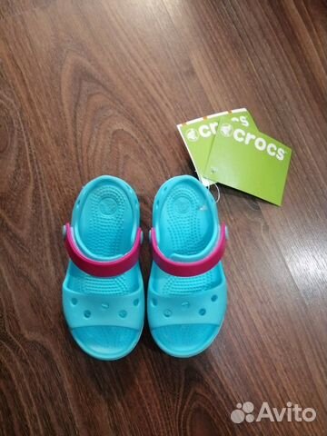 Новые сандали Crocs Новые сандали Crocs