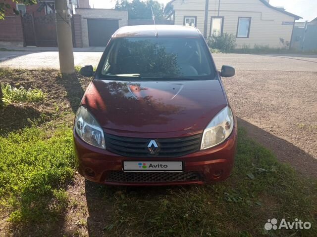 Renault Sandero 1.6 МТ, 2011, битый, 120 000 км