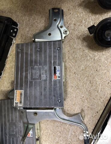 Штатный усилитель музыки JBL Toyota Camry V50 V55 Штатный усилитель музыки JBL Toyota Camry V50 V55