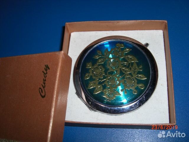 Зеркало с увеличением подарочное Зеркало с увеличением подарочное