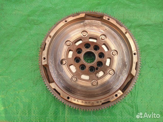 Маховик 06J105266AT Шкода Октавия А7, VW, Ауди Маховик 06J105266AT Шкода Октавия А7, VW, Ауди