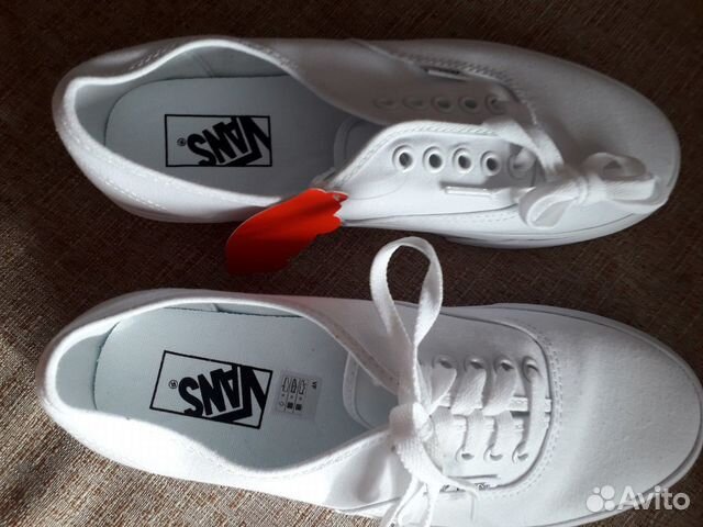 Новые белые кеды (США) Vans р-р 40.5 (26см) Новые белые кеды (США) Vans р-р 40.5 (26см)
