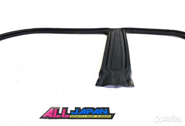 Молдинг, уплотнитель стекла левый Subaru Impreza