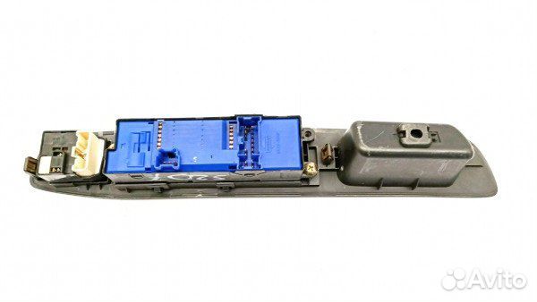 Блок управления стеклоподъемниками правый Subaru Блок управления стеклоподъемниками правый Subaru