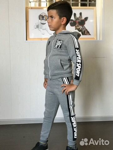 Спортивный костюм Спортивный костюм
