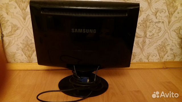 Монитор SAMSUNG