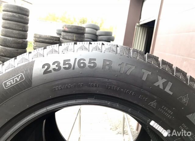 Зимние шины 235 65 17 Continental,108T*