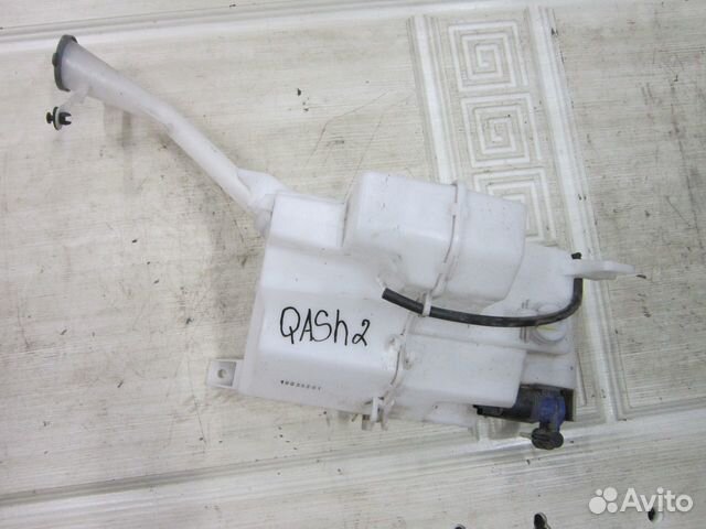 Бачок омывателя в сборе Nissan Qashqai J11 2019 г Бачок омывателя в сборе Nissan Qashqai J11 2019 г