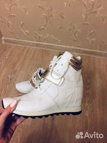 Женские ботинки